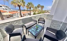 Luxury Renevapartment Island Village